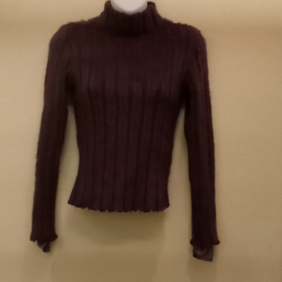 VTG- Poleci Purple Faux Fur Turtleneck Sweater⦠- Picture 3 of 11